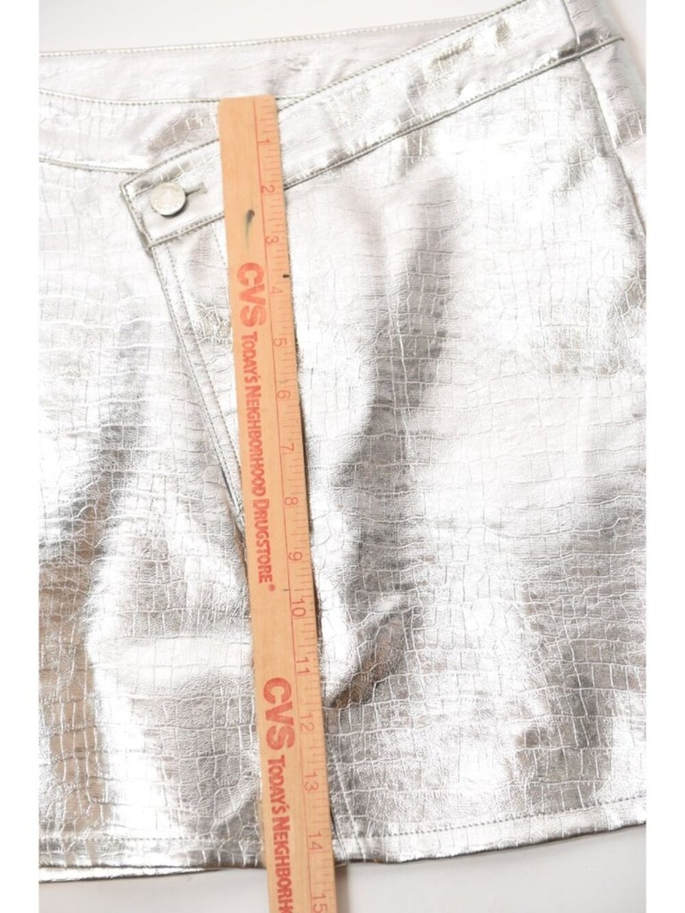 Torn by Ronny Kobo Women's Size M Metallic Silver Faux Croc Mini Skirt - Picture 12 of 12